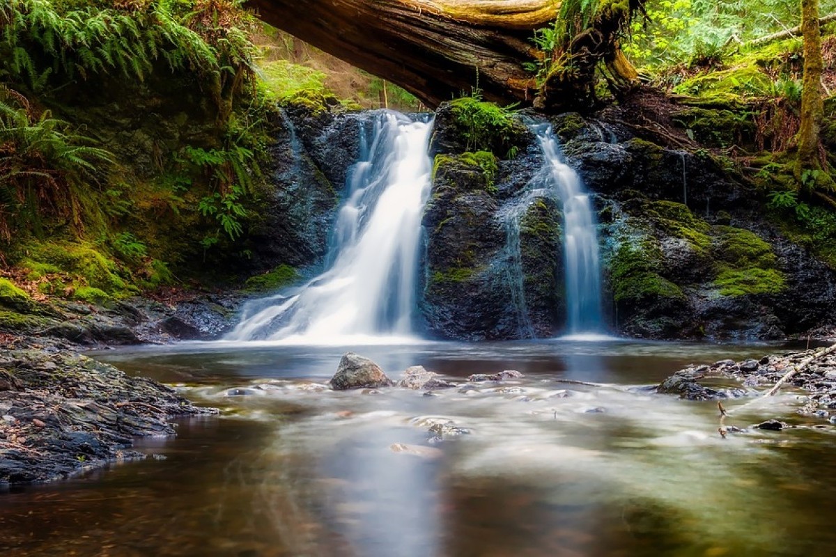 Keindahan Air Terjun Ponot di Sumatera Utara yang Luar Biasa Tinggi Mampu Mengalahkan Ketinggian dari Monumen Nasional yang ada di Jakarta, Penasaran?