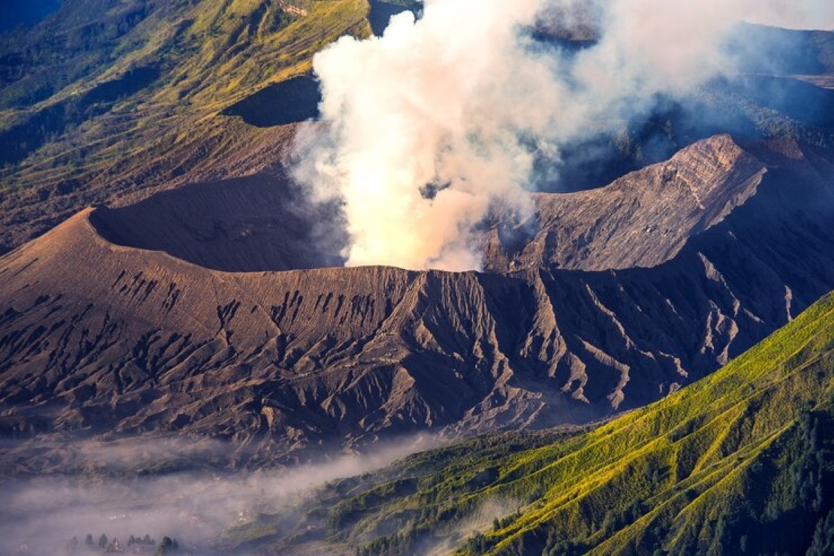 Angkanya Tak Main-Main! Gunung Semeru Keluarkan Suara Dahsyat, Tinggi Letusan Capai 1000 Meter