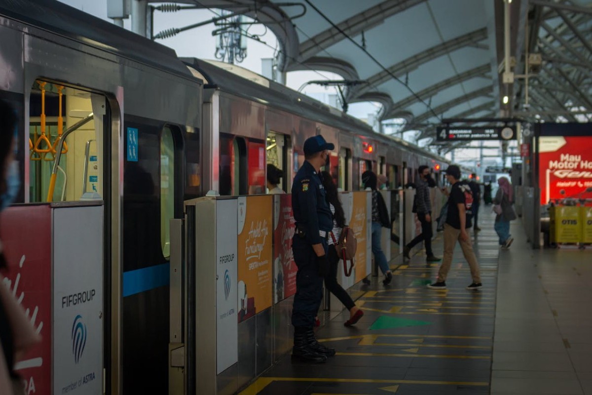 Cek Jam Operasional KRL, MRT, LRT dan TransJakarta 31 Desember Malam Tahun Baru 2024, Catat! Jangan Sampai Ketinggalan Kereta