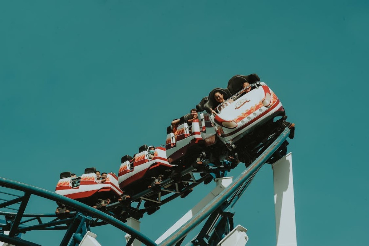 Kecepatannya Gila! Jantung Terasa Berhenti Sepersekian Detik, 5 Wahana Roller Coaster Terseram Di Dunia