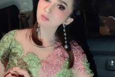 Lama Tak Terlihat, Kades Cantik Yang Sempat Viral Angely Emitasari Muncul Lagi Sambangi Polres Lamongan: Terlibat Kasus Arisan Bodong